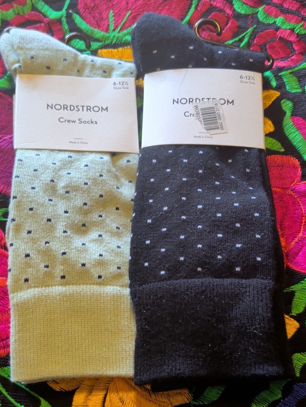 Nordstrom Men’s Crew Socks - Black & Light Green Mini Dot Pair